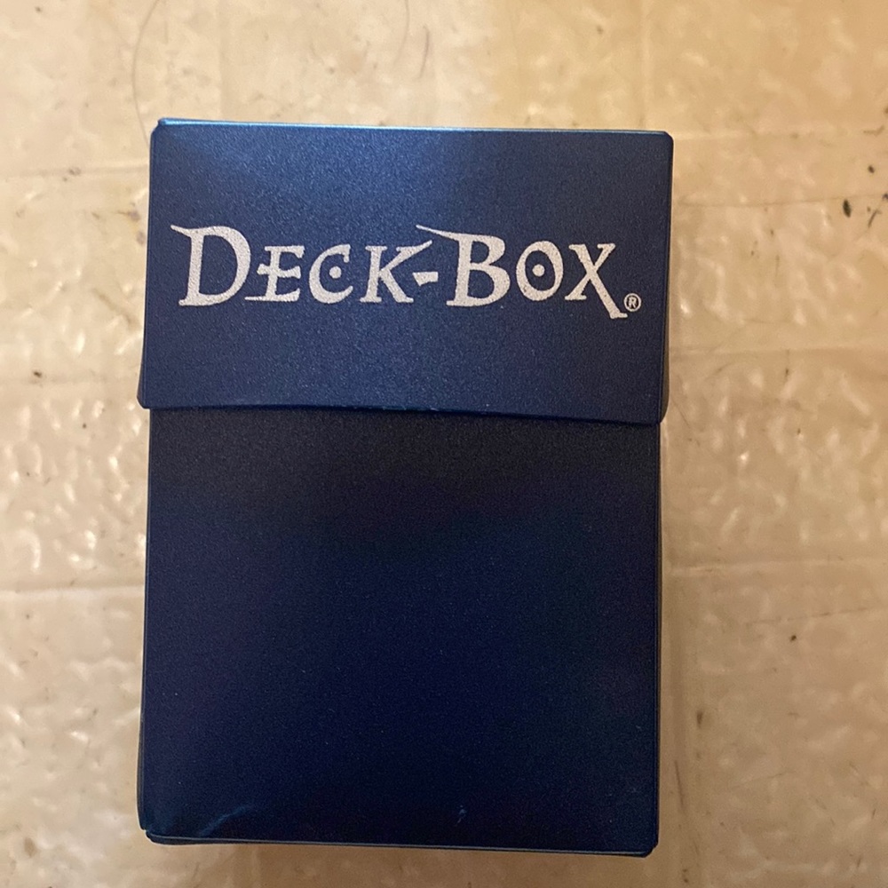 Deck Box full of pokémon cards